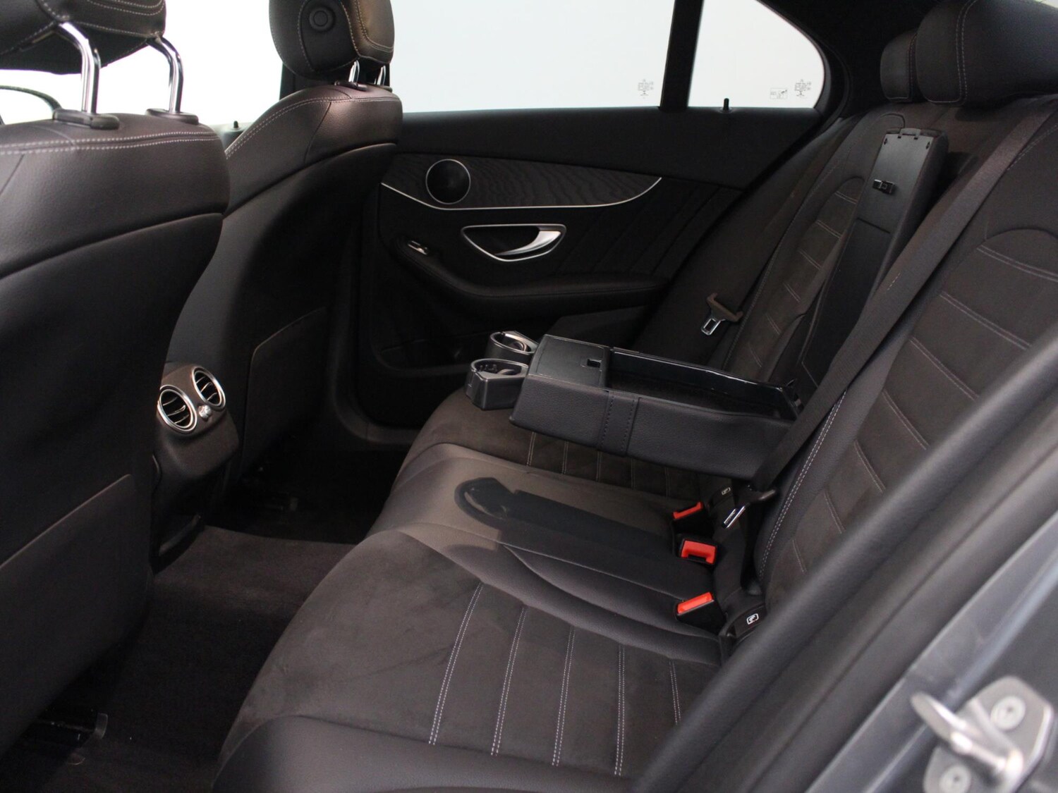 Used Mercedes-Benz C Class 2019 for sale - 77973285: Photo 11