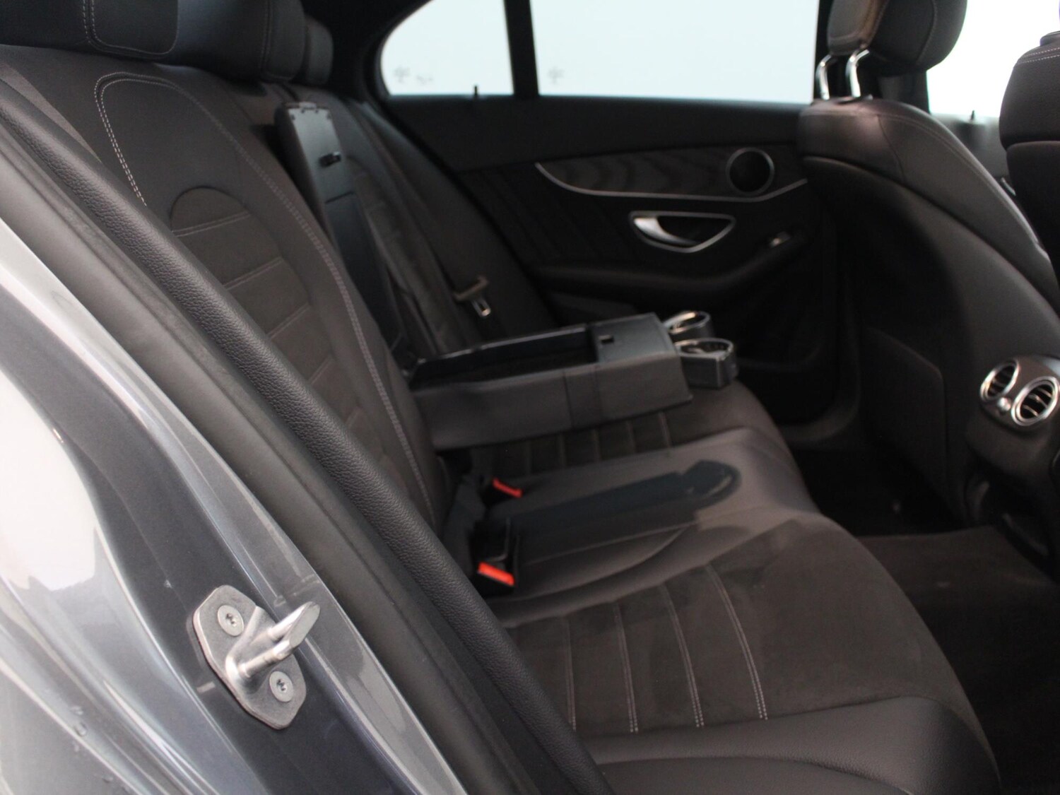 Used Mercedes-Benz C Class 2019 for sale - 77973285: Photo 13