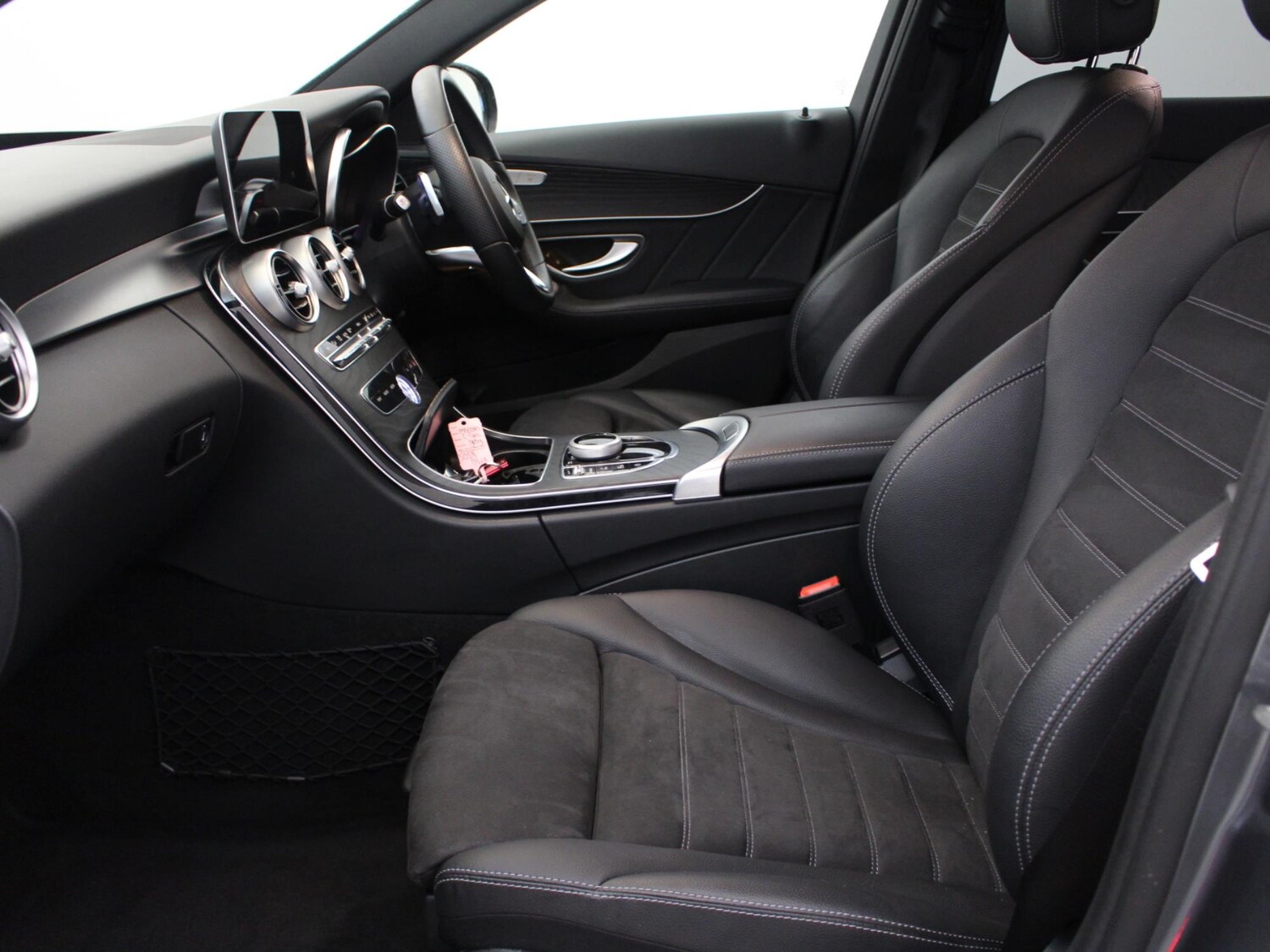 Used Mercedes-Benz C Class 2019 for sale - 77973285: Photo 9