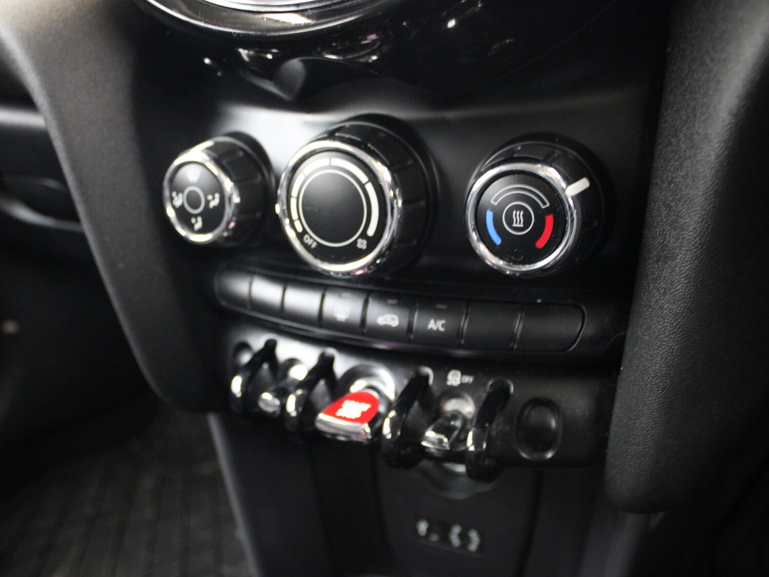 Used MINI Hatch 2015 for sale - 77294711: Photo 25