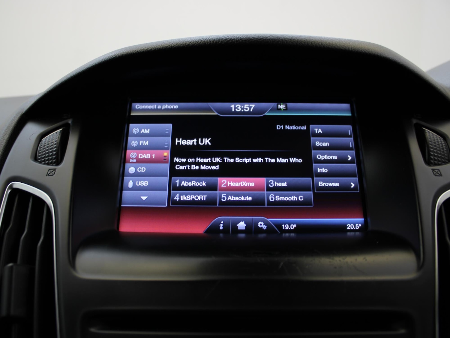 Used Ford Focus 2015 for sale - 76662147: Photo 17