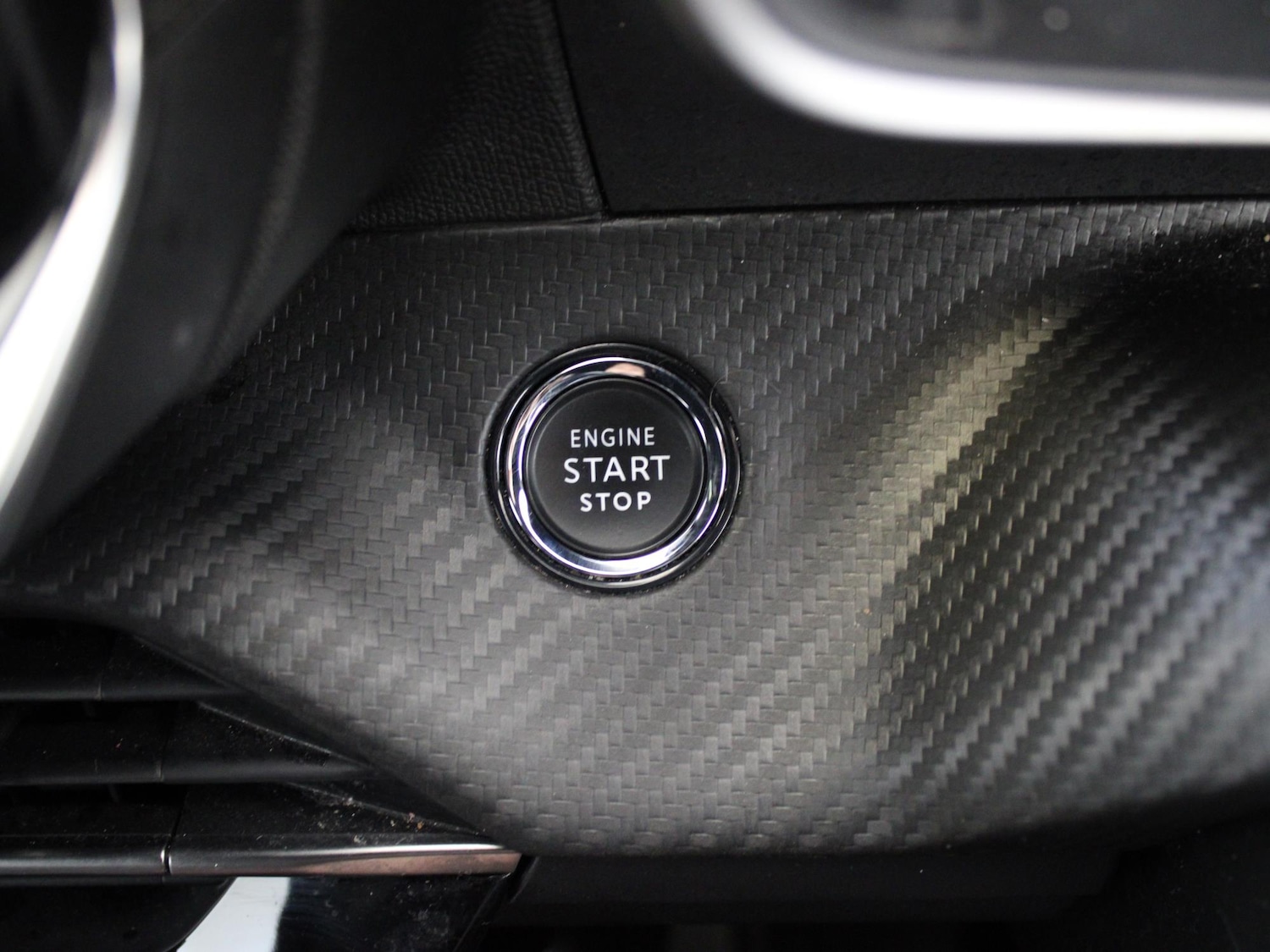 Used Peugeot 2008 2024 for sale - 76411642: Photo 12