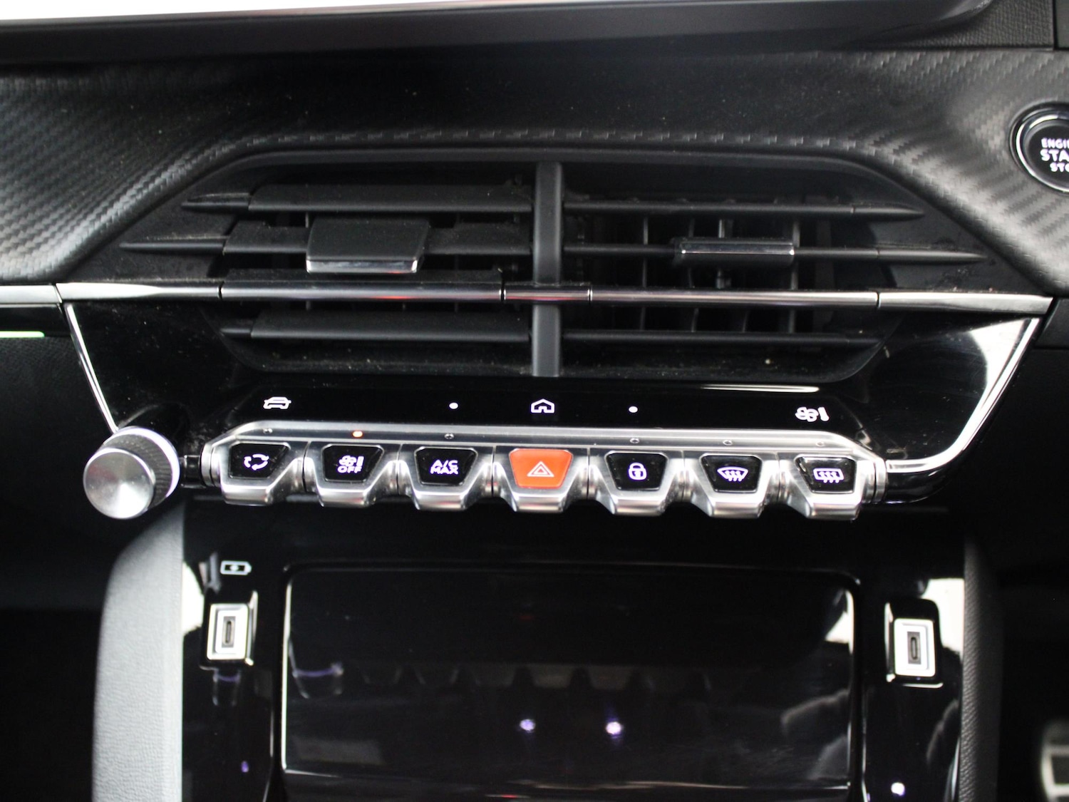 Used Peugeot 2008 2024 for sale - 76411642: Photo 21