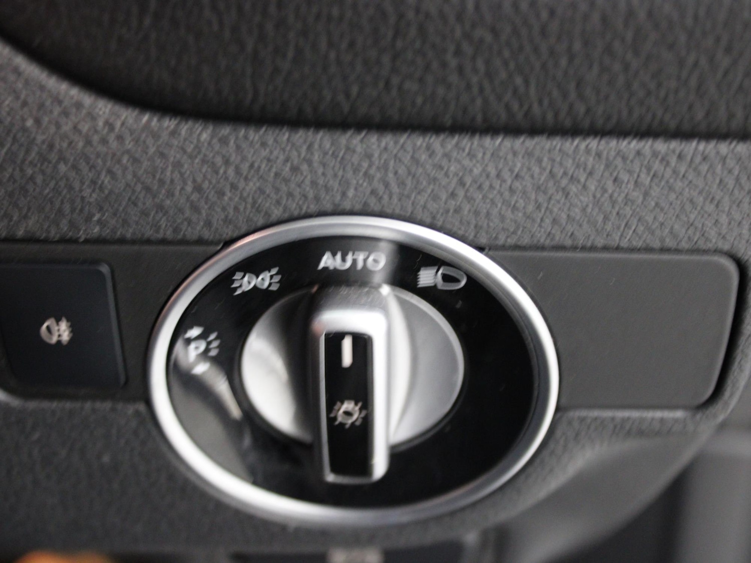 Used Mercedes-Benz GLA 2019 for sale - 76594443: Photo 18