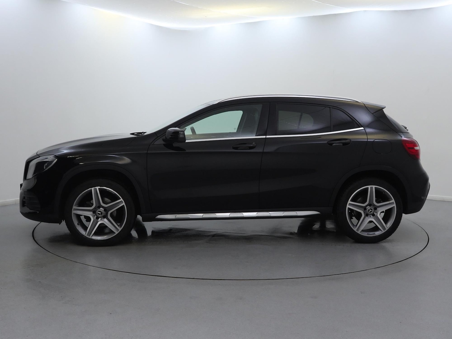 Used Mercedes-Benz GLA 2019 for sale - 76594443: Photo 4
