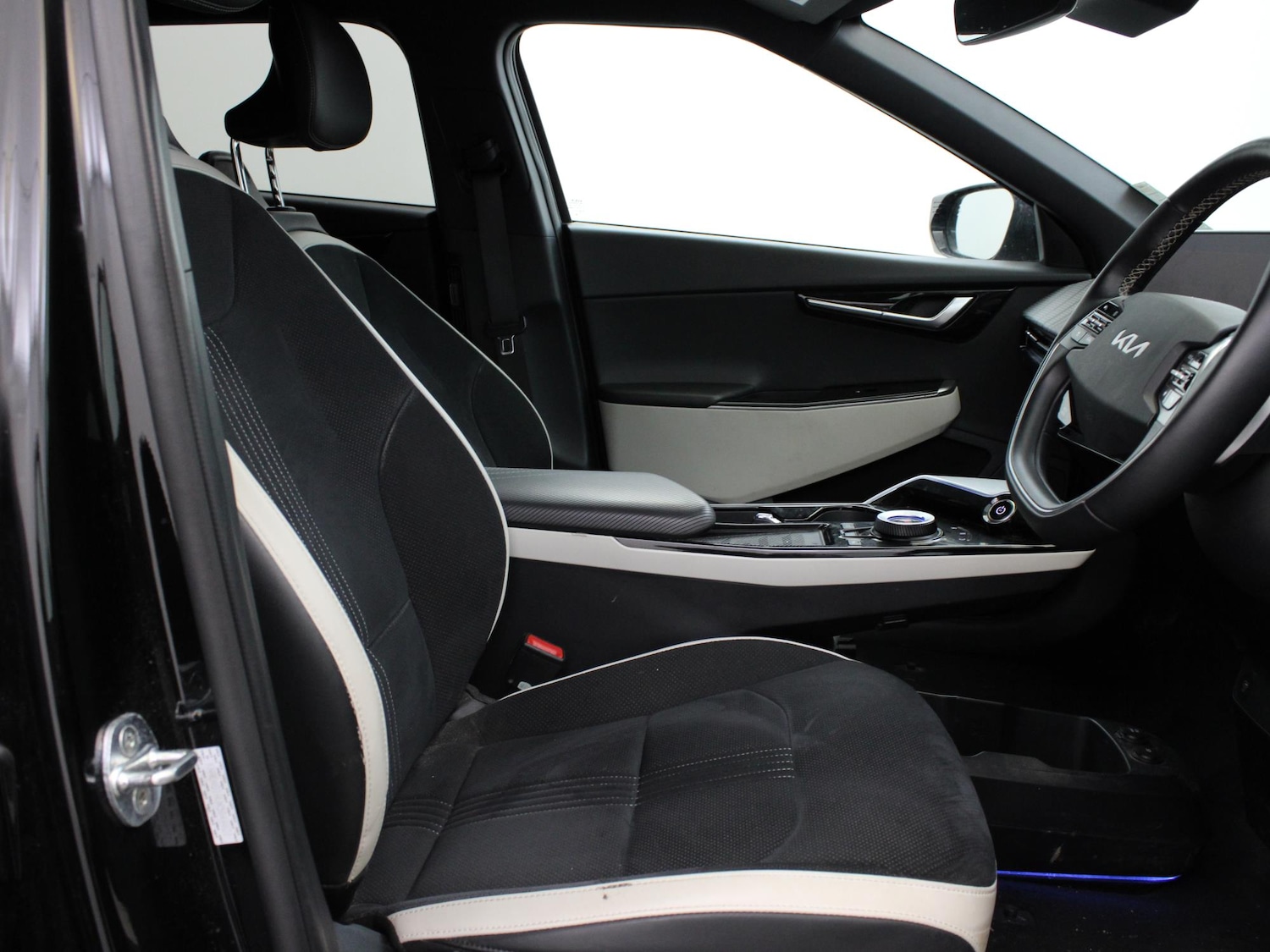 Used Kia EV6 2022 for sale - 77615731: Photo 9