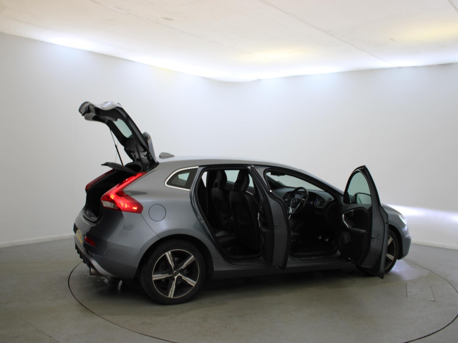Used Volvo V40 2018 for sale - 78024657: Photo 27