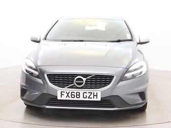 Used Volvo V40 2018 for sale - 78024657: Photo