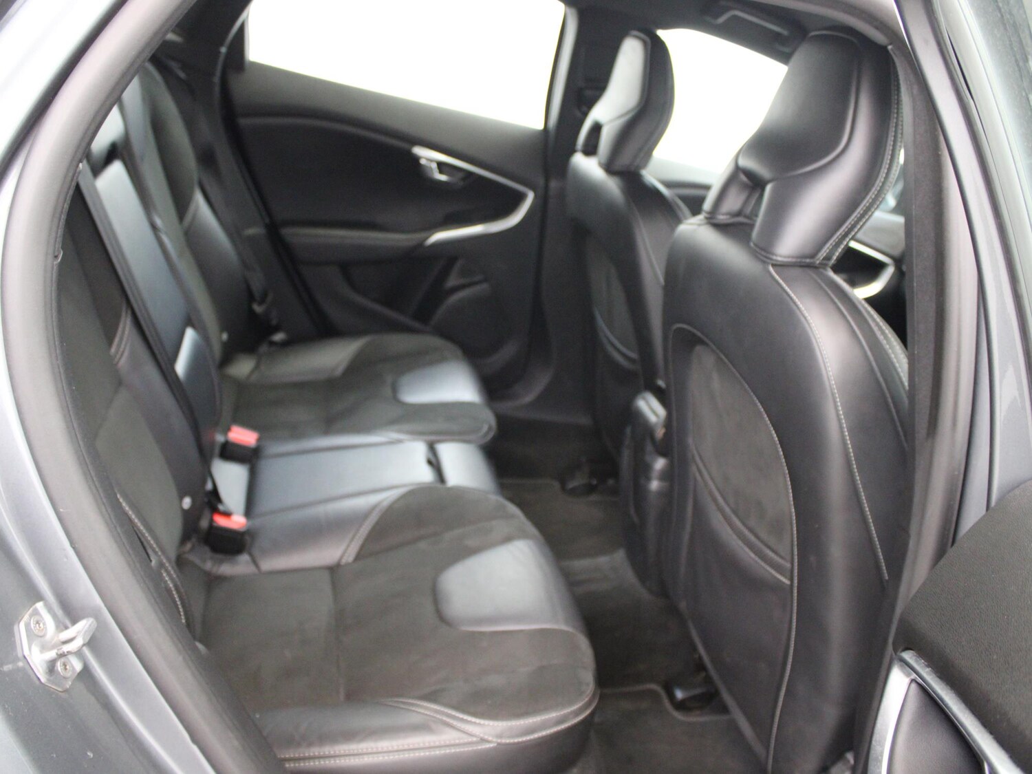 Used Volvo V40 2018 for sale - 78024657: Photo 9