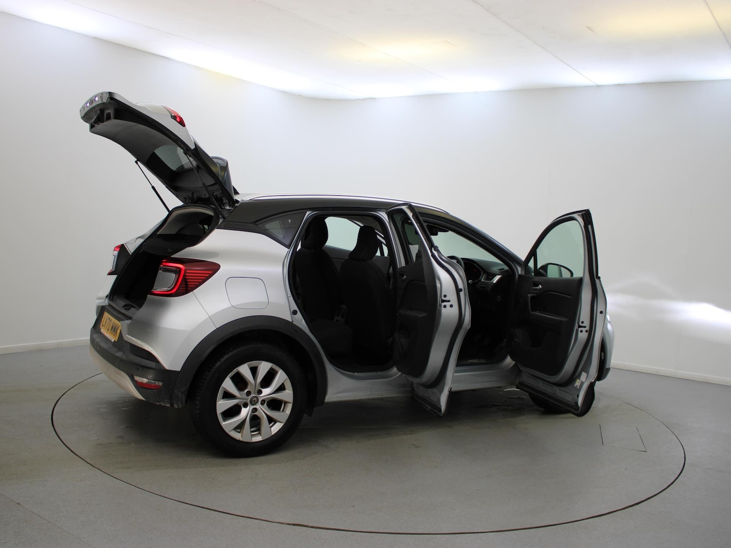 Used Renault Captur 2020 for sale - 76916413: Photo 32