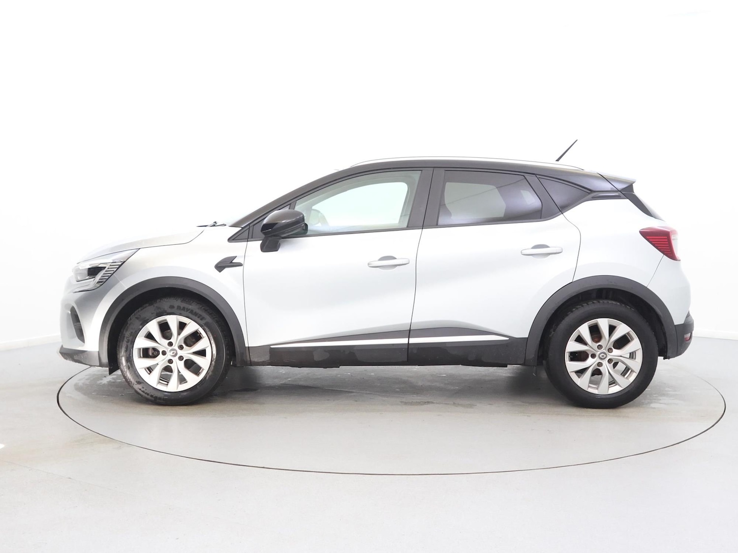 Used Renault Captur 2020 for sale - 76916413: Photo 4