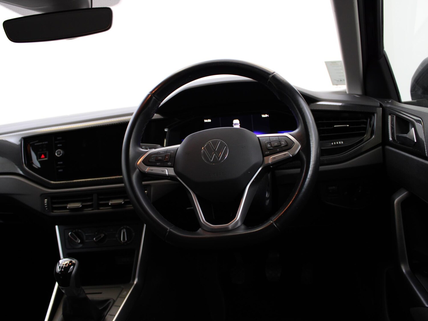 Used Volkswagen Polo 2023 for sale - 76705499: Photo 14