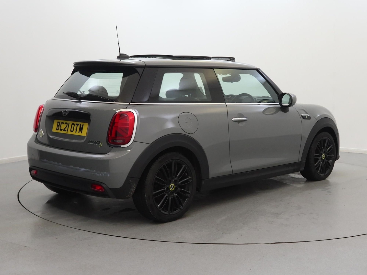 Used MINI Hatch 2021 for sale - 76300232: Photo 5