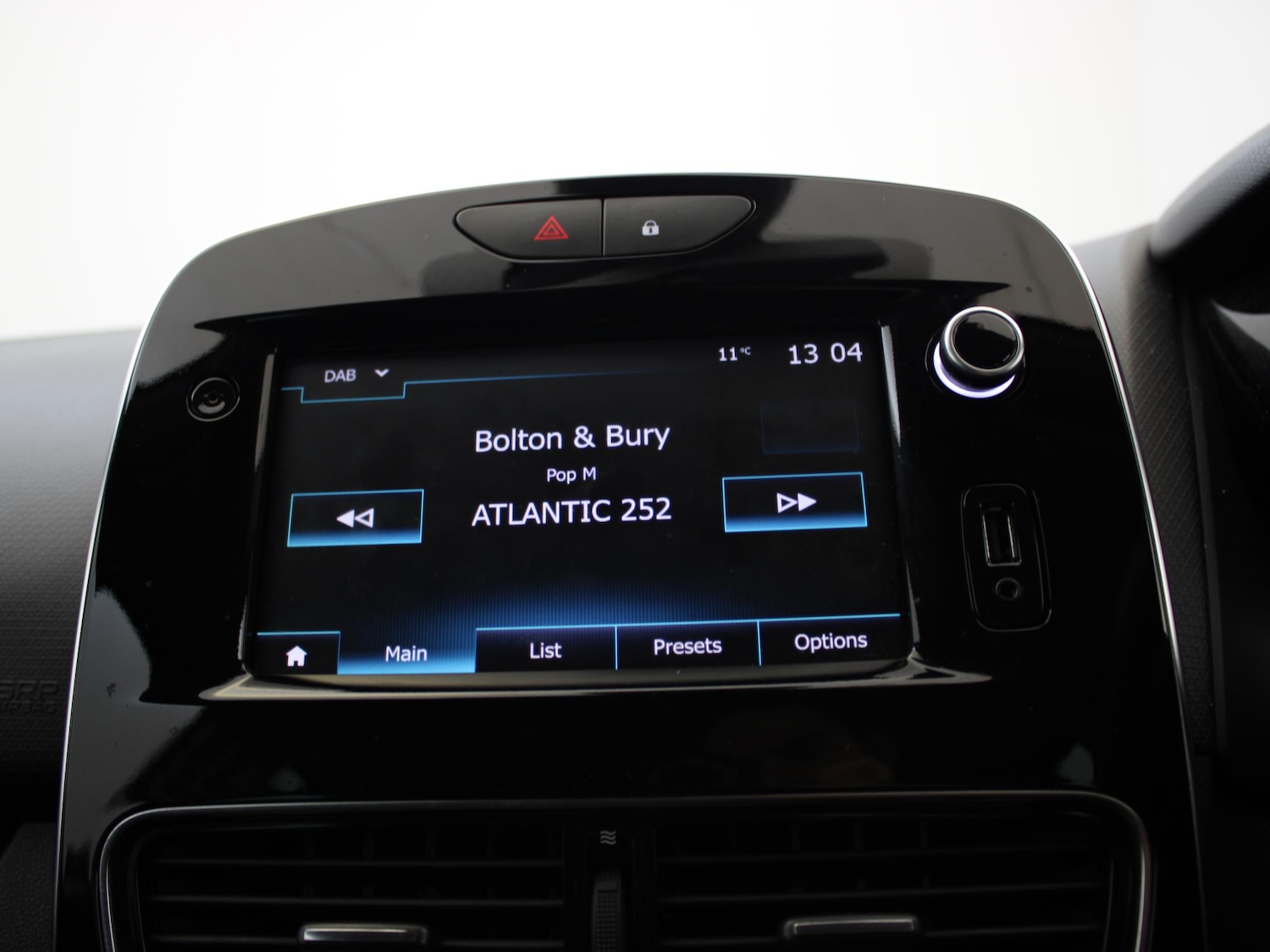 Used Renault Clio 2019 for sale - 76755378: Photo 19