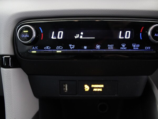 Used Toyota Yaris 2021 for sale - 76077443: Photo 19