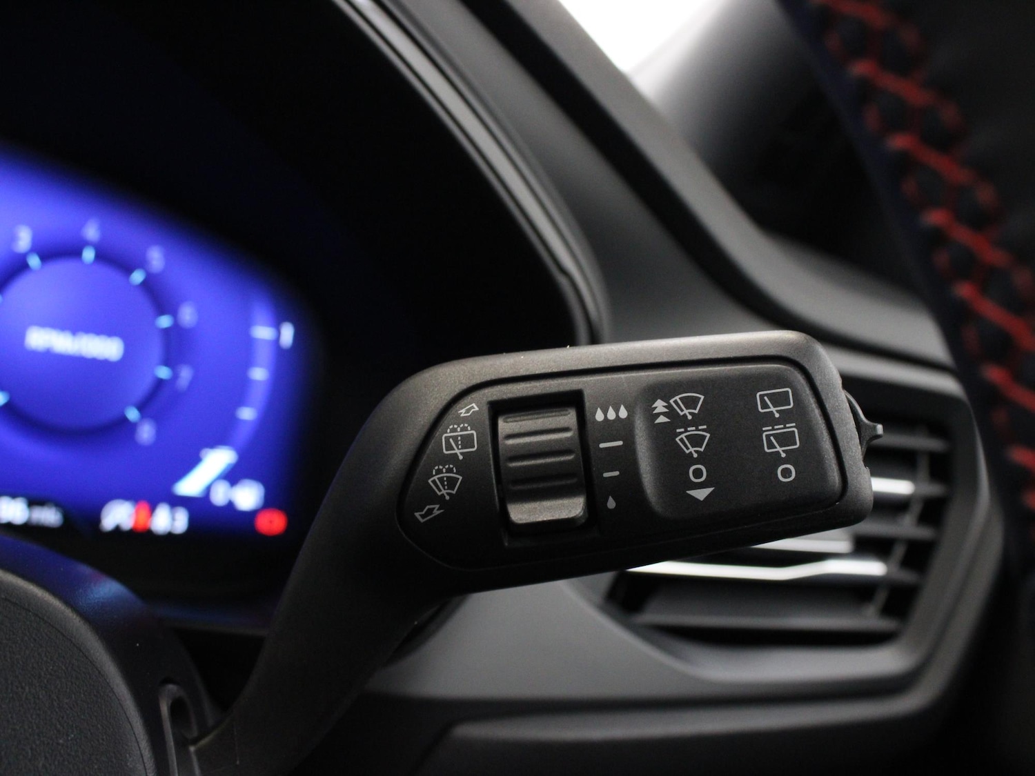 Used Ford Focus 2022 for sale - 76805376: Photo 17