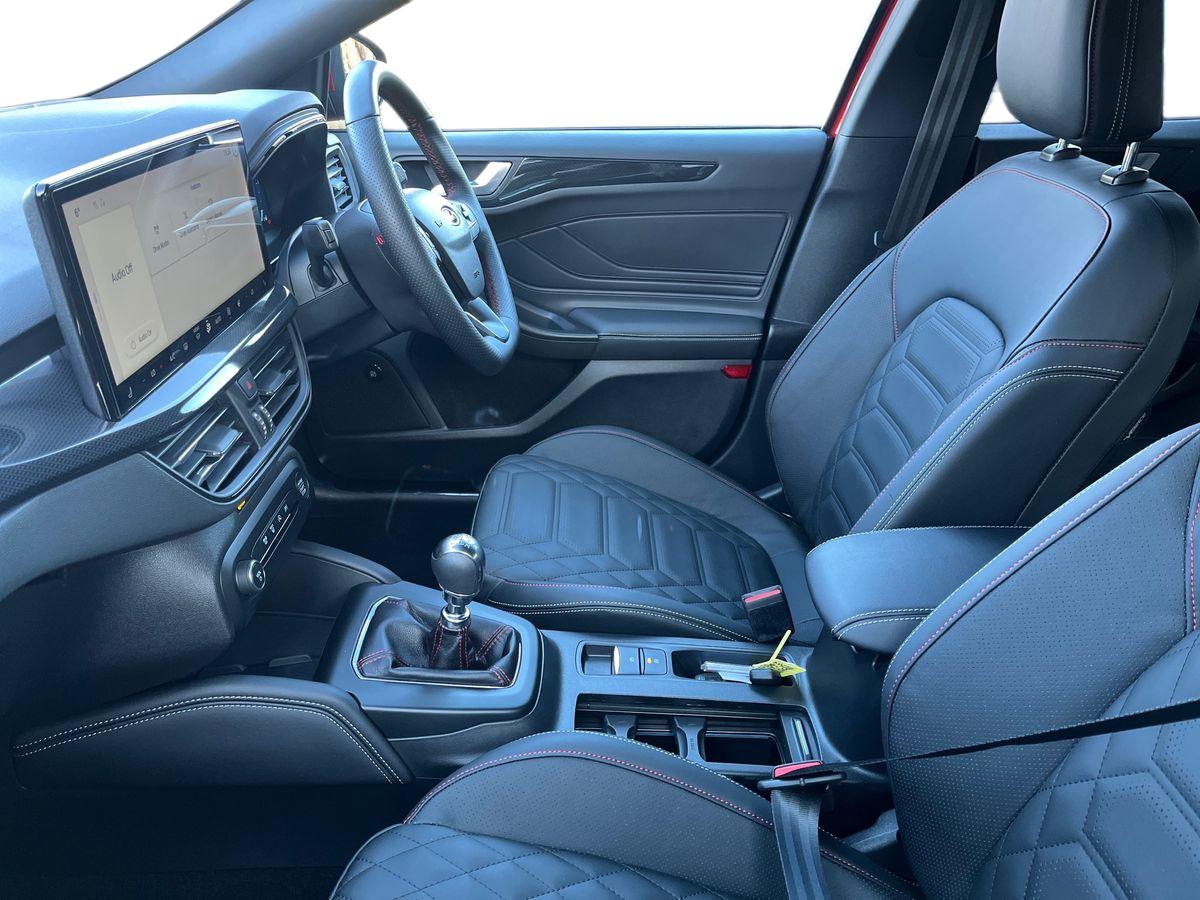 Used Ford Focus 2022 for sale - 76805376: Photo 7