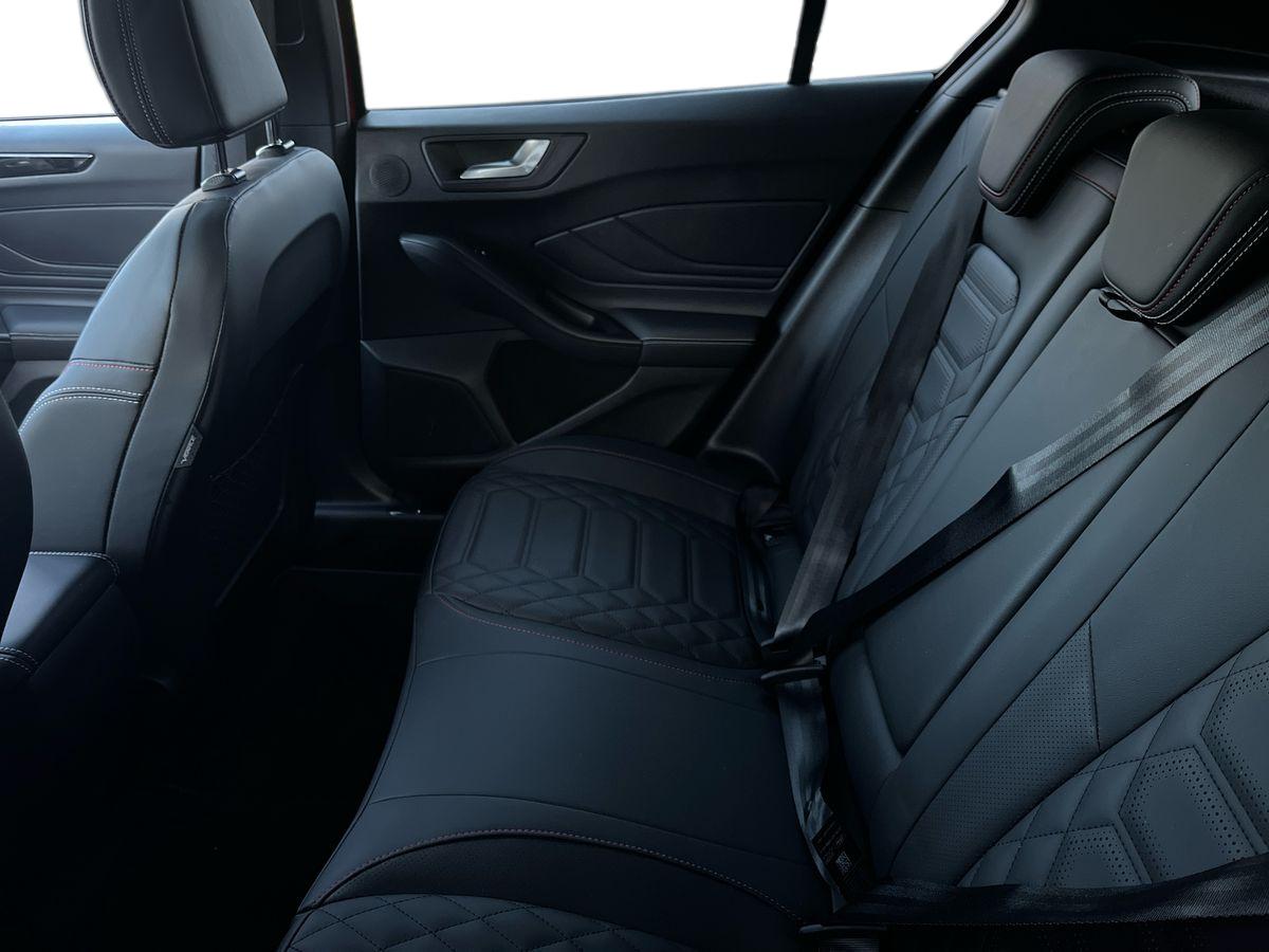 Used Ford Focus 2022 for sale - 76805376: Photo 8