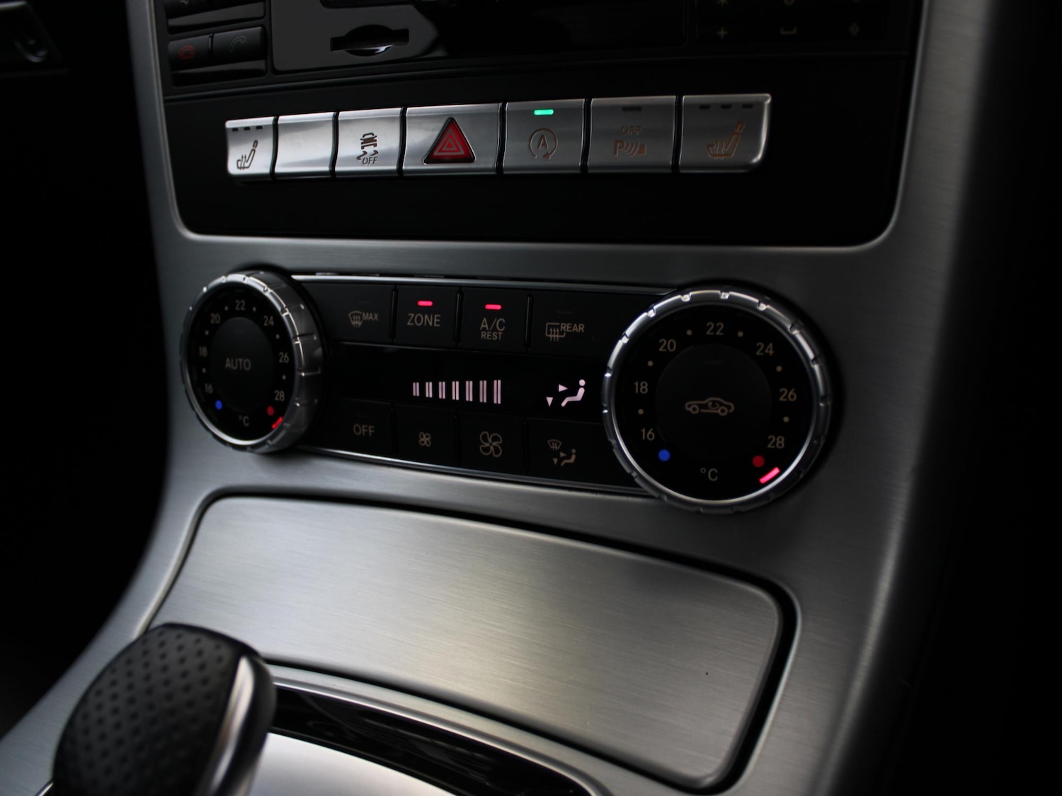 Used Mercedes-Benz SLK 2016 for sale - 76594435: Photo 18