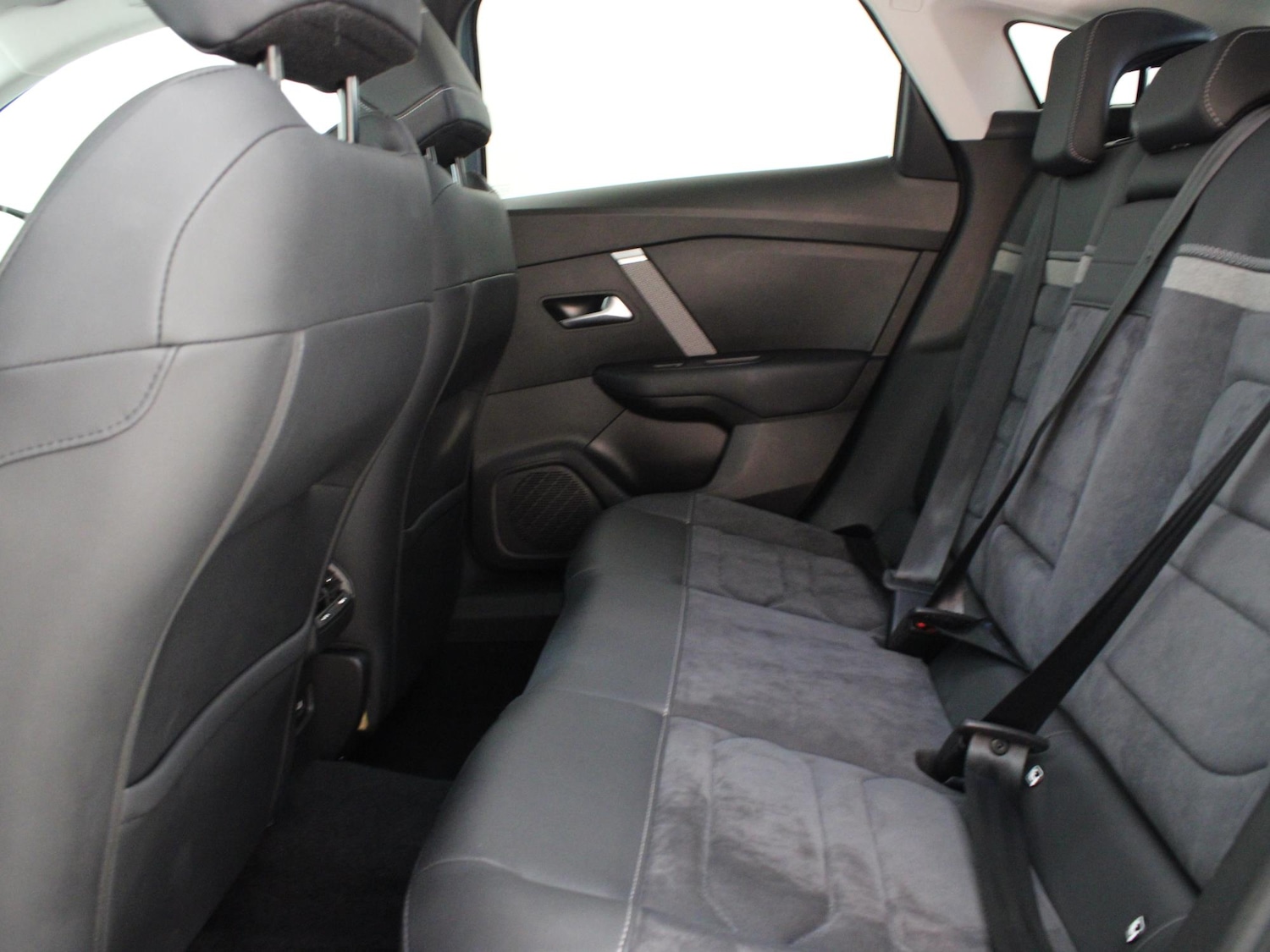 Used Citroen C4 2024 for sale - 76890204: Photo 10