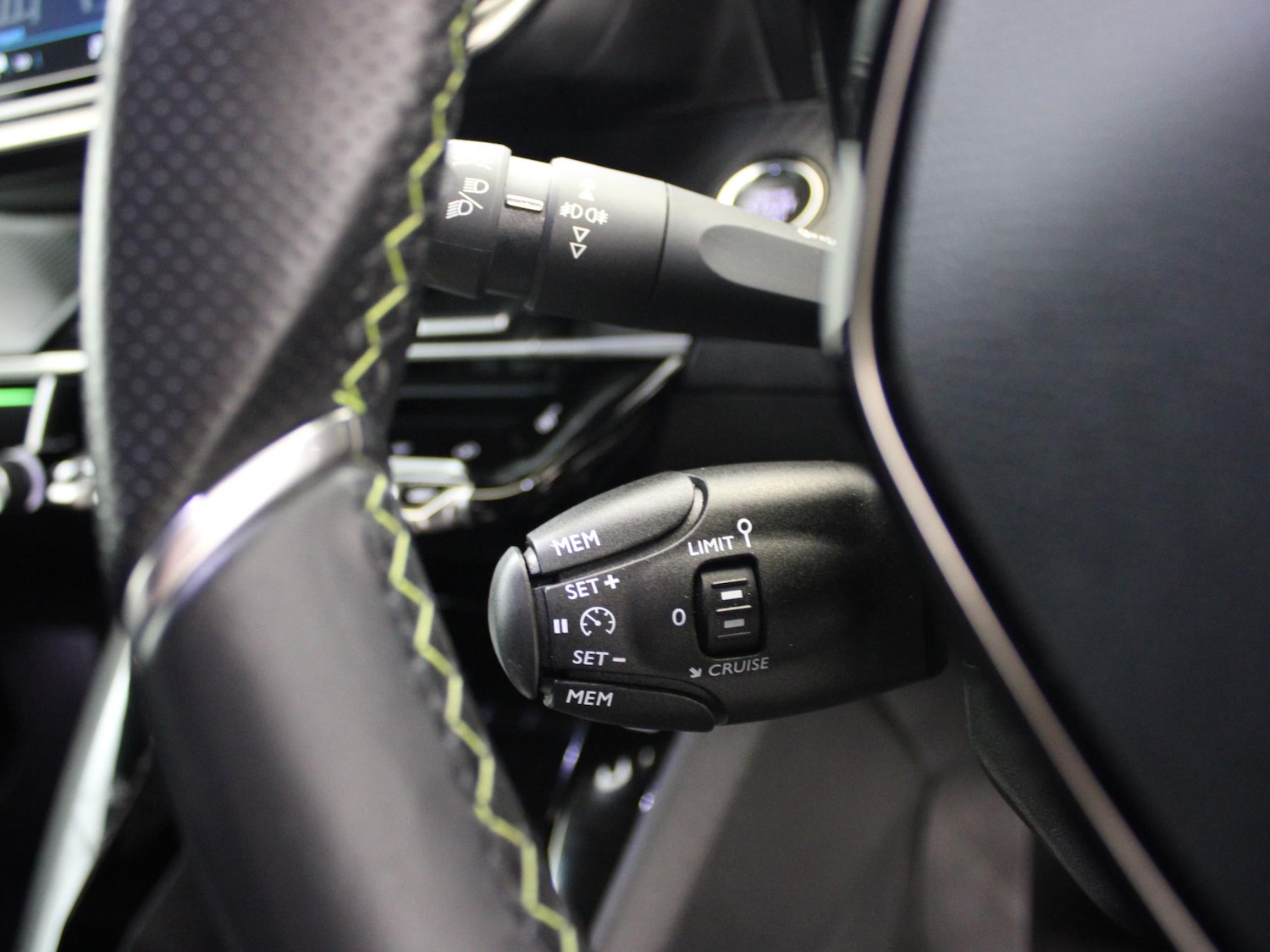 Used Peugeot 2008 2022 for sale - 76442705: Photo 32