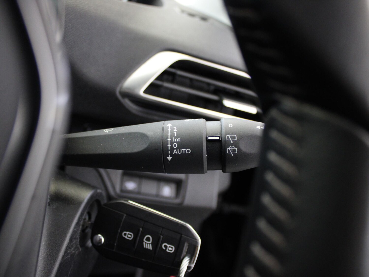 Used Peugeot 5008 2020 for sale - 76442627: Photo 30