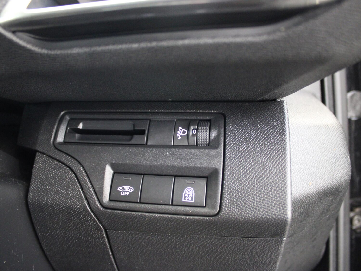 Used Peugeot 5008 2020 for sale - 76442627: Photo 31