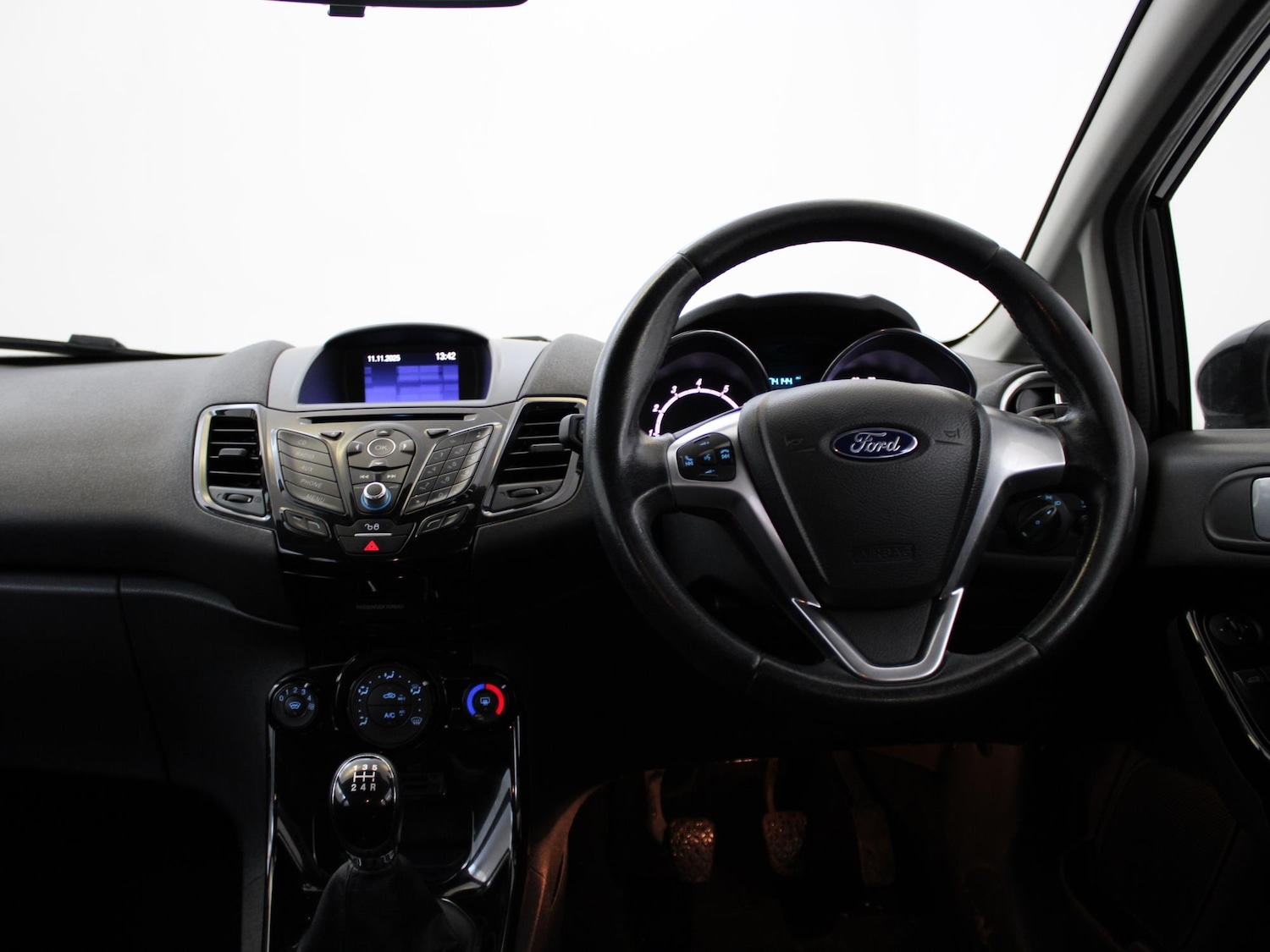 Used Ford Fiesta 2017 for sale - 76610847: Photo 12