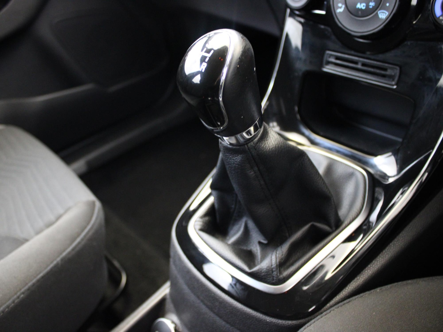 Used Ford Fiesta 2017 for sale - 76610847: Photo 20