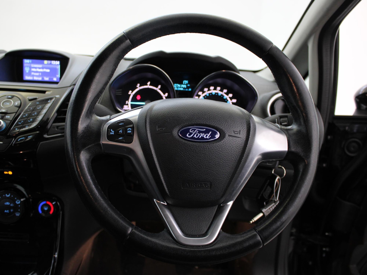 Used Ford Fiesta 2017 for sale - 76610847: Photo 21