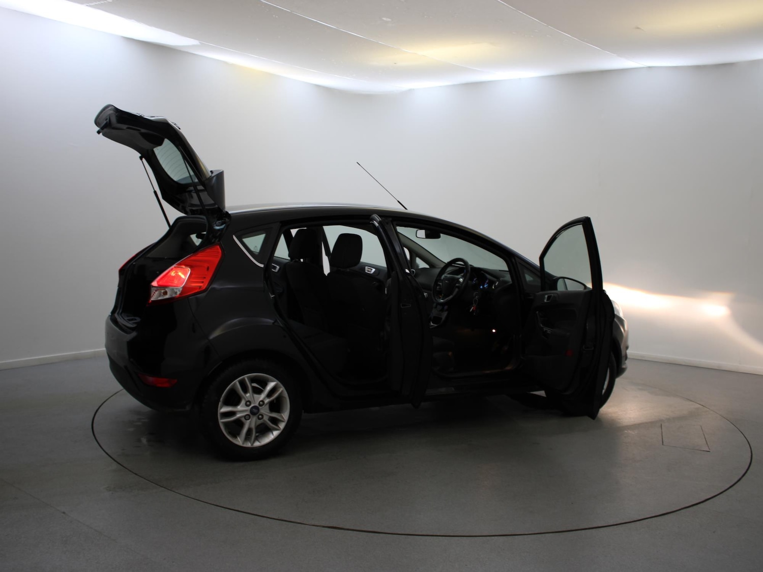 Used Ford Fiesta 2017 for sale - 76610847: Photo 30