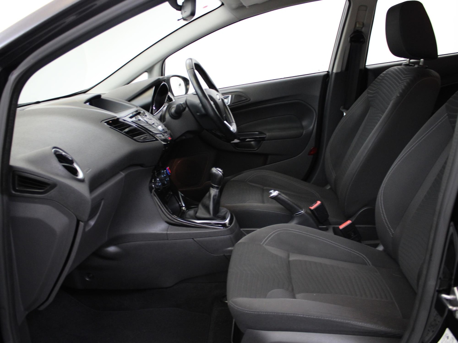 Used Ford Fiesta 2017 for sale - 76610847: Photo 9