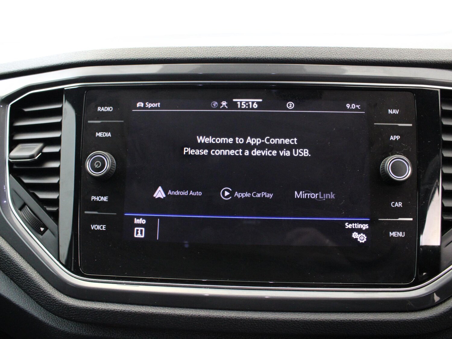 Used Volkswagen T-Roc 2021 for sale - 77500768: Photo 21