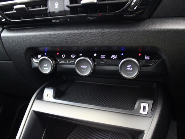 Used Citroen C4 2023 for sale - 75723204: Photo 38