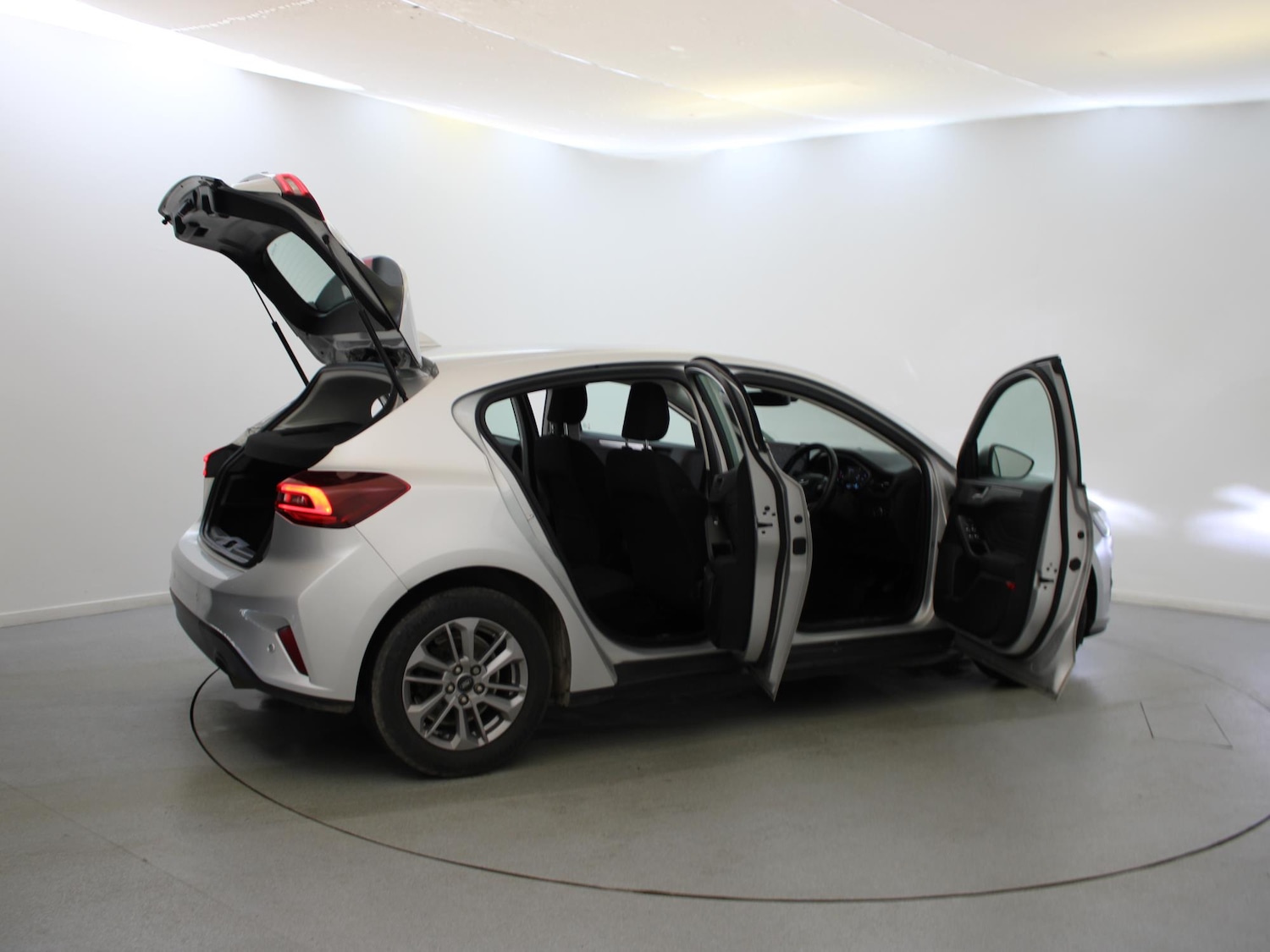 Used Ford Focus 2023 for sale - 76610987: Photo 27