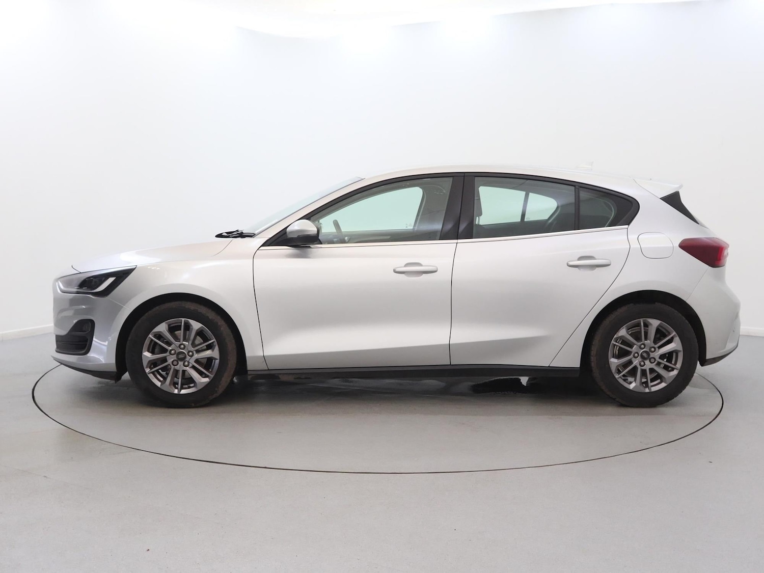 Used Ford Focus 2023 for sale - 76610987: Photo 4