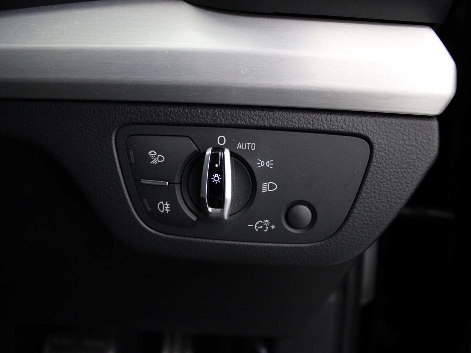 Used Audi Q5 2017 for sale - 75592501: Photo 30