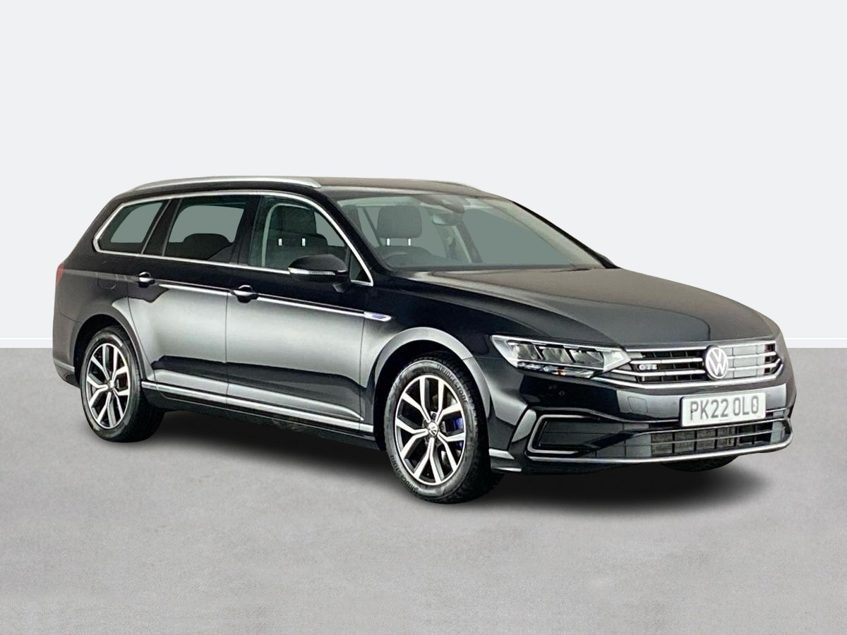 Used Volkswagen Passat 2022 for sale - 77795704: Photo 1