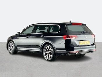 Used Volkswagen Passat 2022 for sale - 77795704: Photo