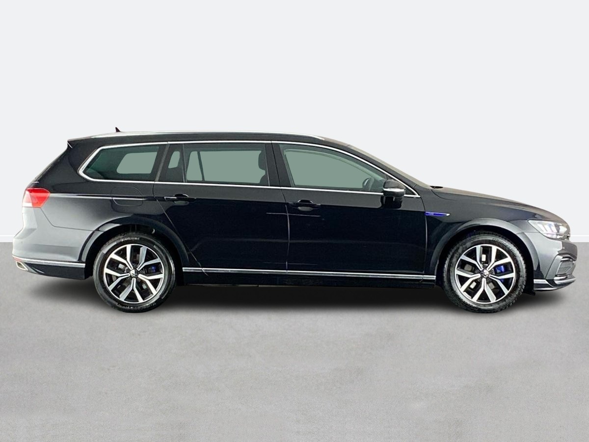 Used Volkswagen Passat 2022 for sale - 77795704: Photo 3