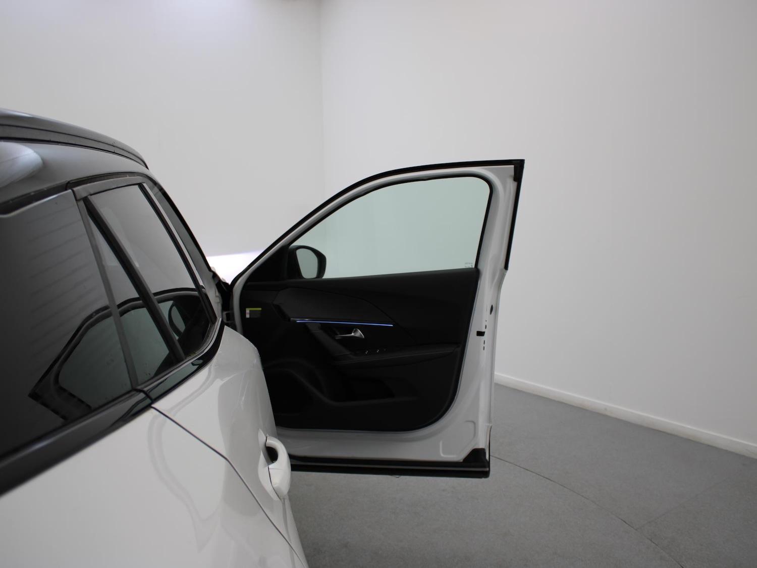 Used Peugeot 2008 2023 for sale - 77135434: Photo 34