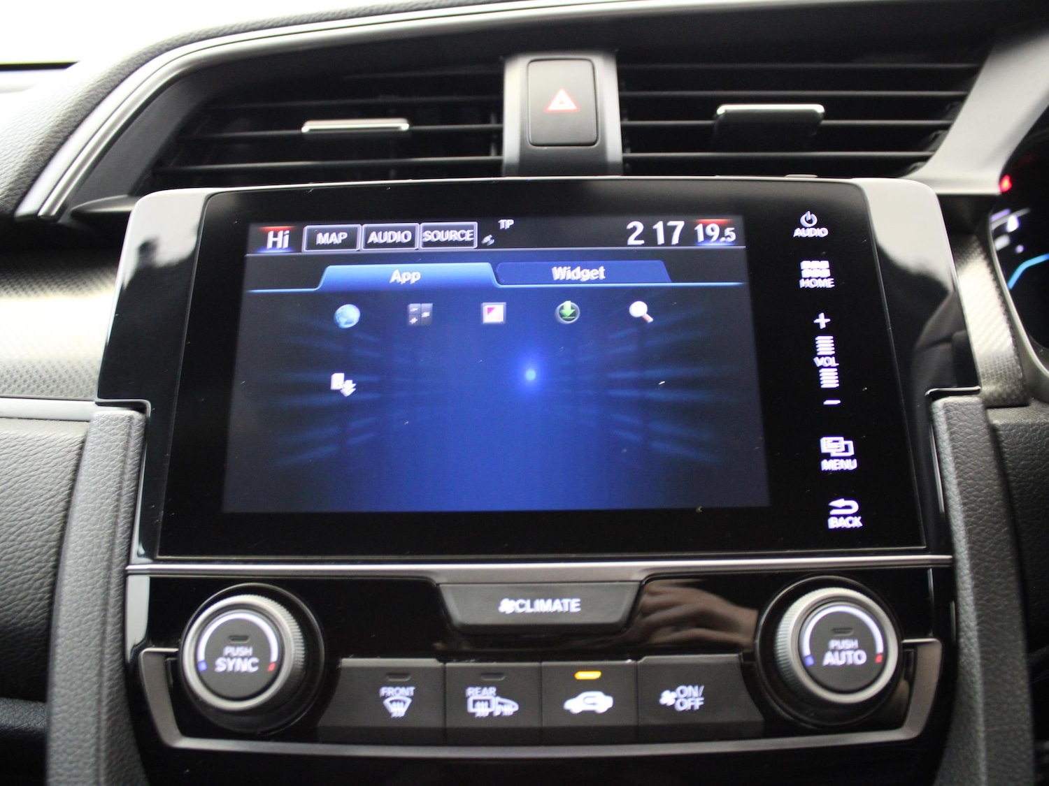 Used Honda Civic 2017 for sale - 77316717: Photo 18