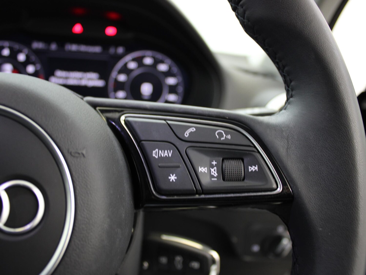 Used Audi Q2 2024 for sale - 76390837: Photo 33