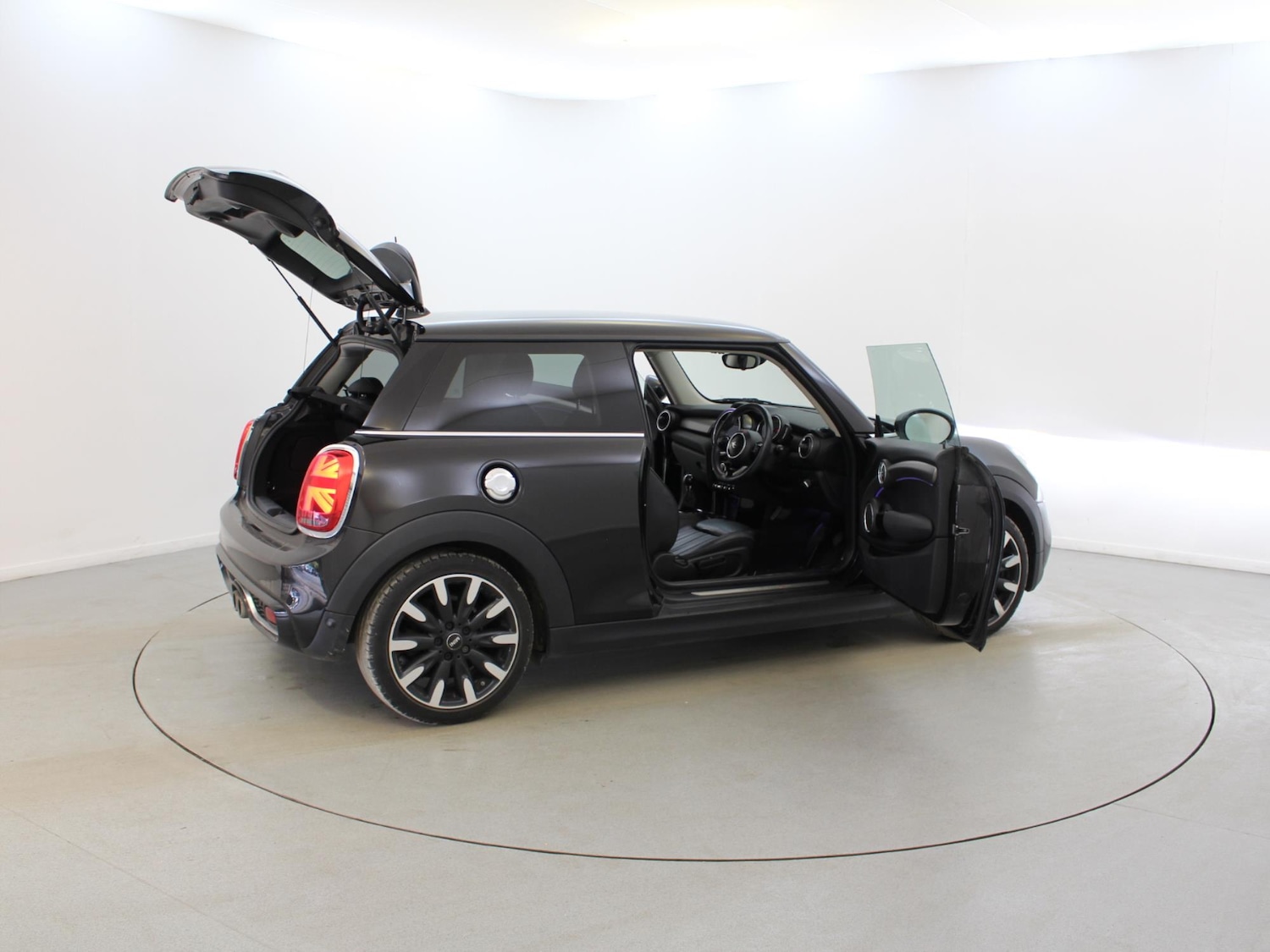 Vehicle 33