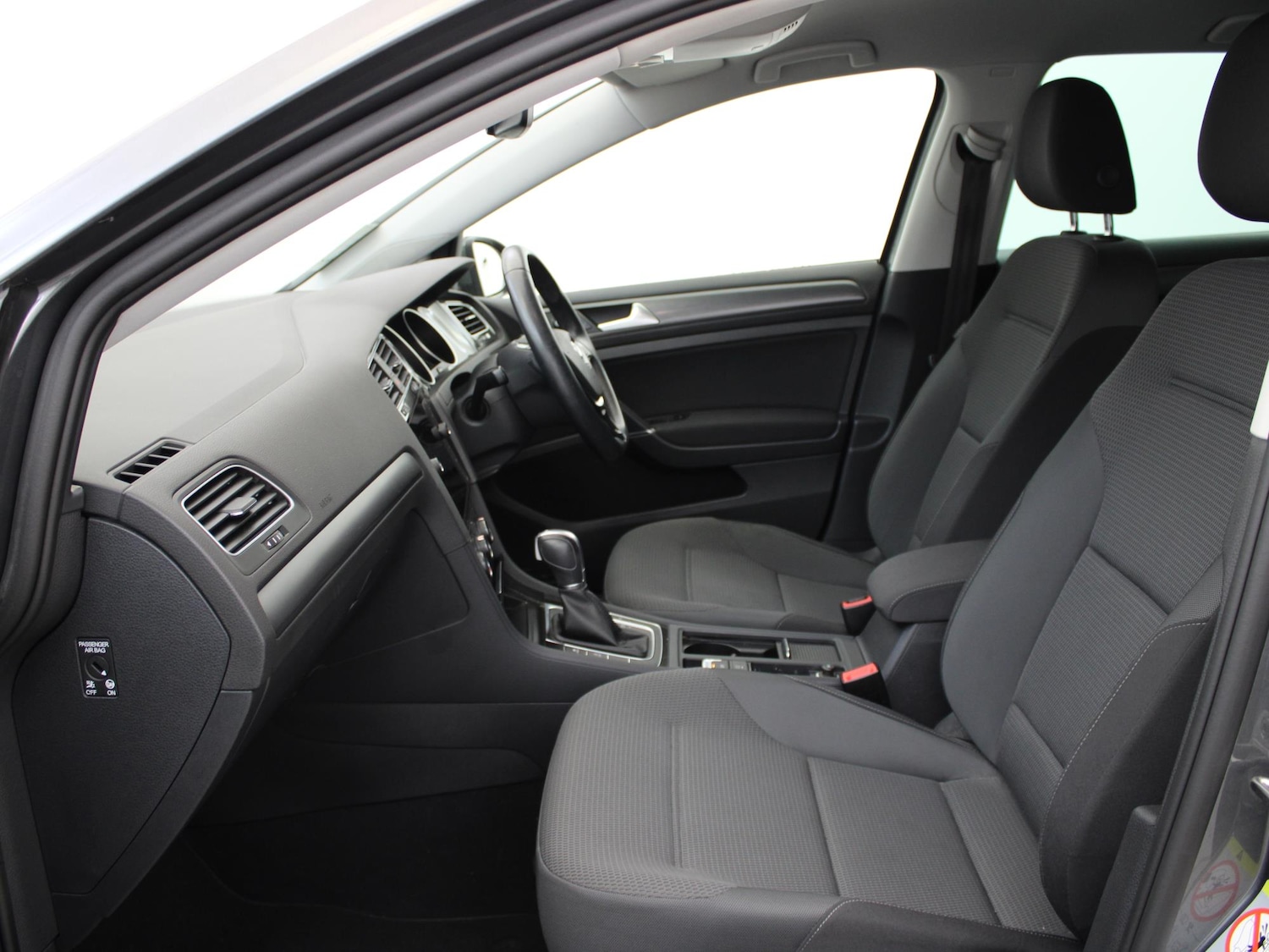 Used Volkswagen Golf 2019 for sale - 77601697: Photo 10