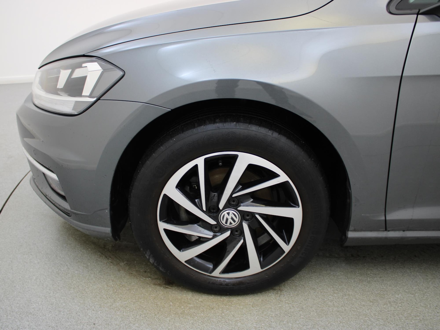 Used Volkswagen Golf 2019 for sale - 77601697: Photo 40