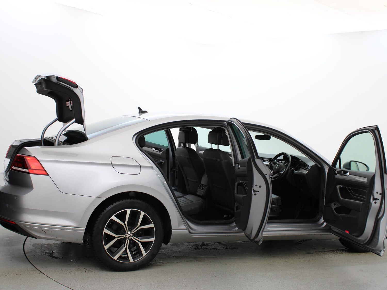 Used Volkswagen Passat 2020 for sale - 77561205: Photo 32