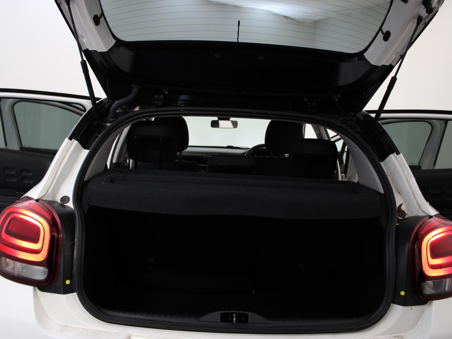 Used Citroen C3 2024 for sale - 76890326: Photo 30