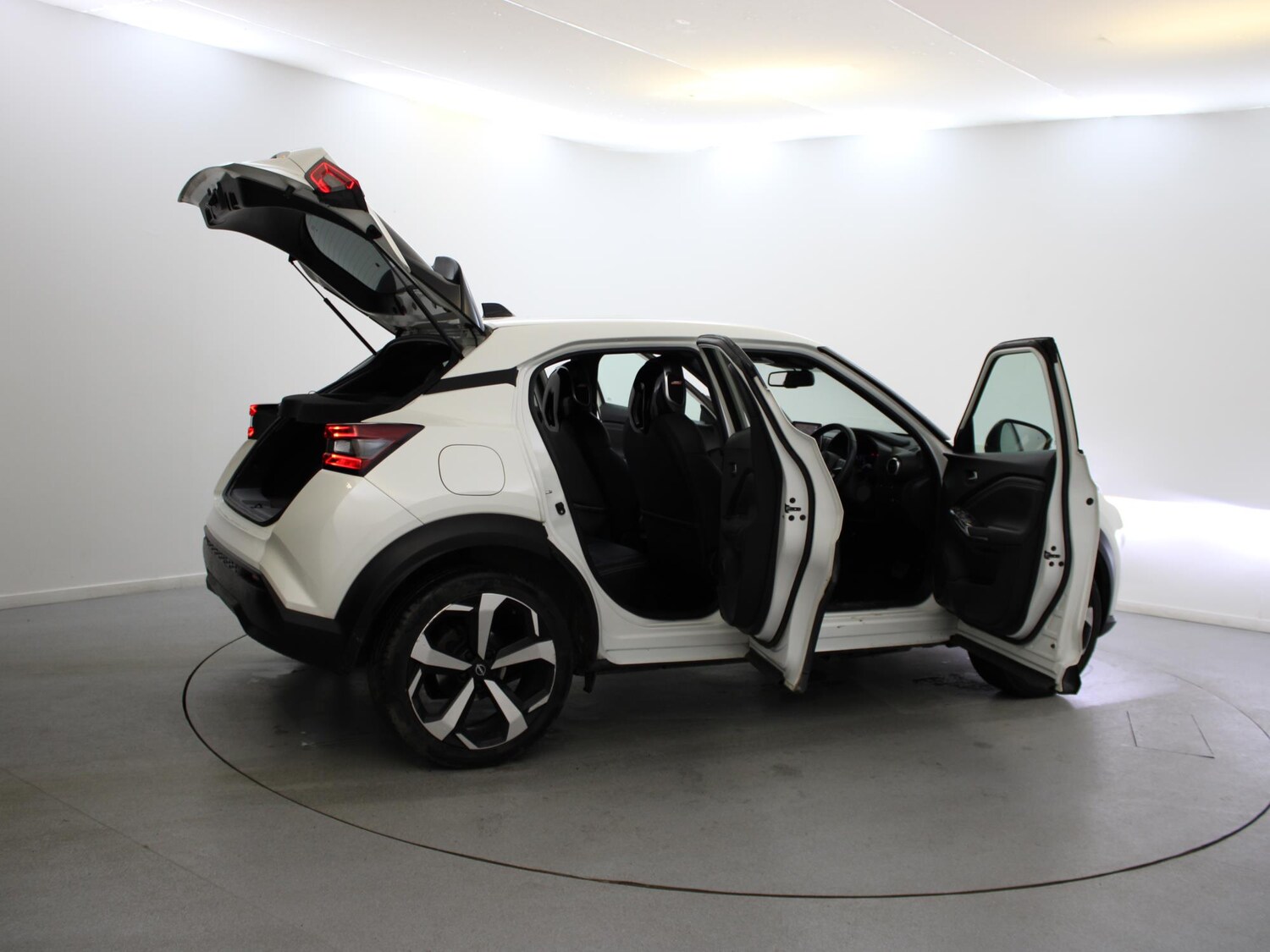 Used Nissan Juke 2023 for sale - 76373989: Photo 37