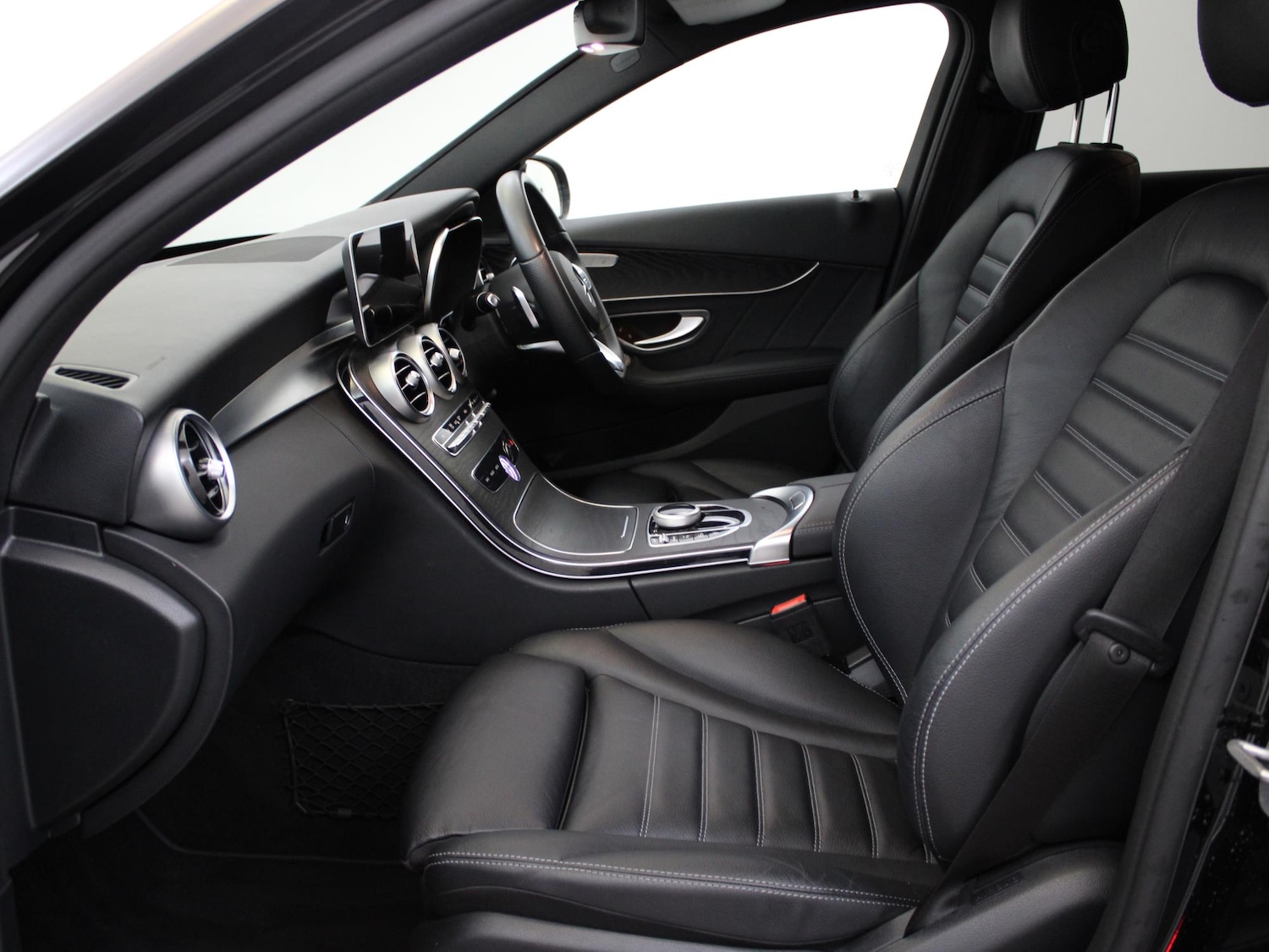 Used Mercedes-Benz C Class 2021 for sale - 76564786: Photo 12